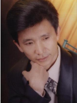 演员曾建，演技之路的璀璨之星