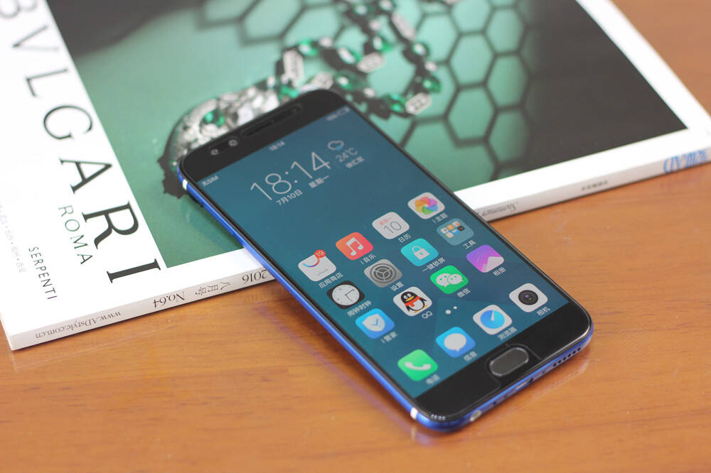 vivo 2016年上市手机，科技与艺术的融合盛宴
