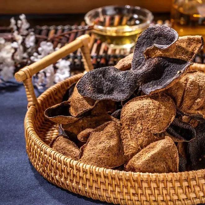 陈皮价格的历史背景与现代市场波动探究