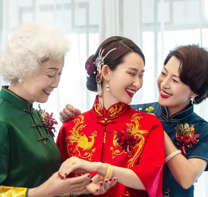 最新结婚礼服，打造梦幻婚礼造型的首选