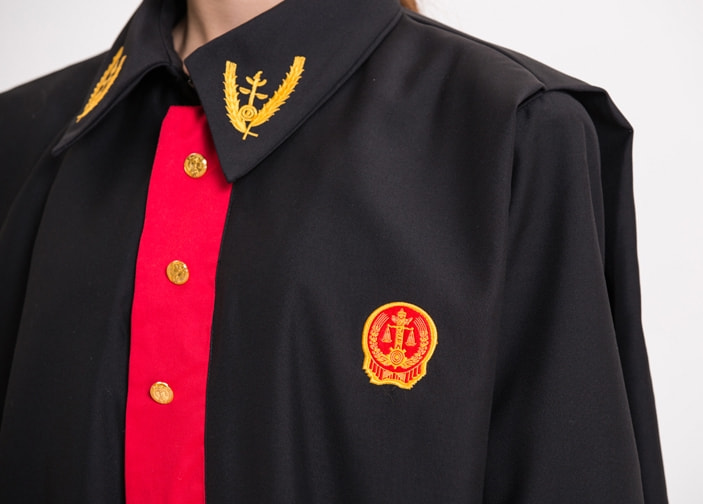 最新法官制服，展现司法公正与尊严的形象